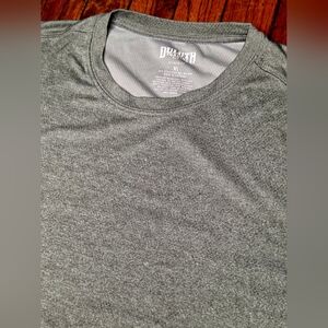 Duluth Trading Co Mens Size XL Relaxed Fit T Shirt Brown Tan Stretch Nylon B5